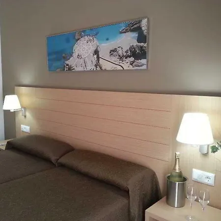 Mena Plaza Hotel 3*