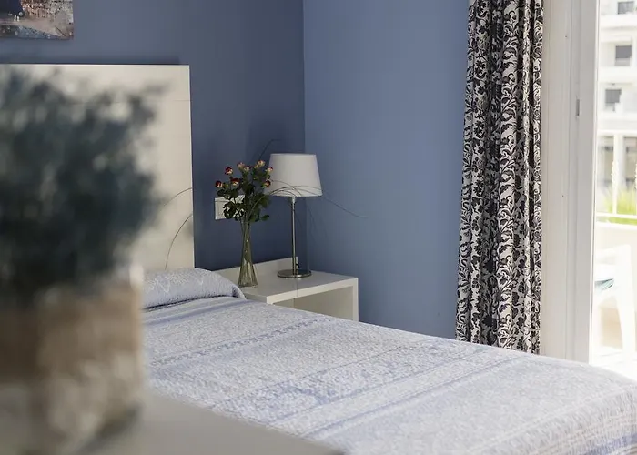 Mena Plaza نيرخا