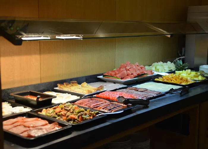 Mena Plaza فندق نيرخا