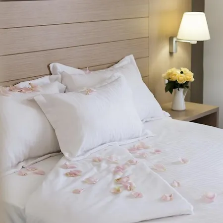 Hotel Mena Plaza 2*